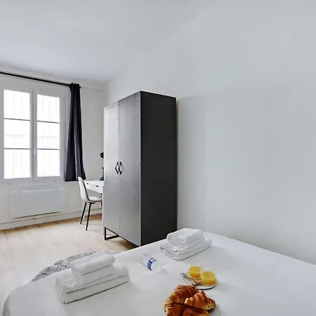 Appartement Cmg-le Marais-temple 2a